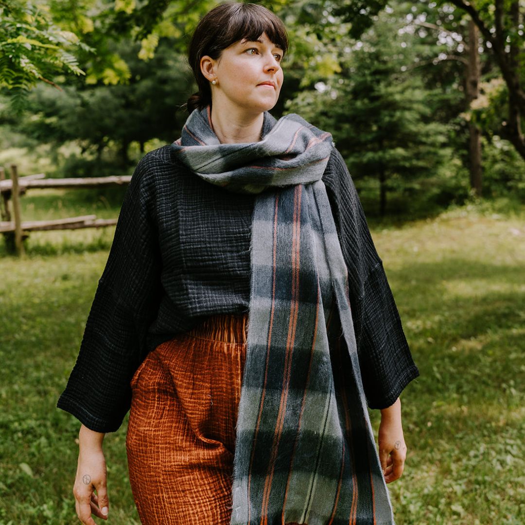 POKOLOKO Crinkle Long Sleeve Boat Top #color_crinkle-black