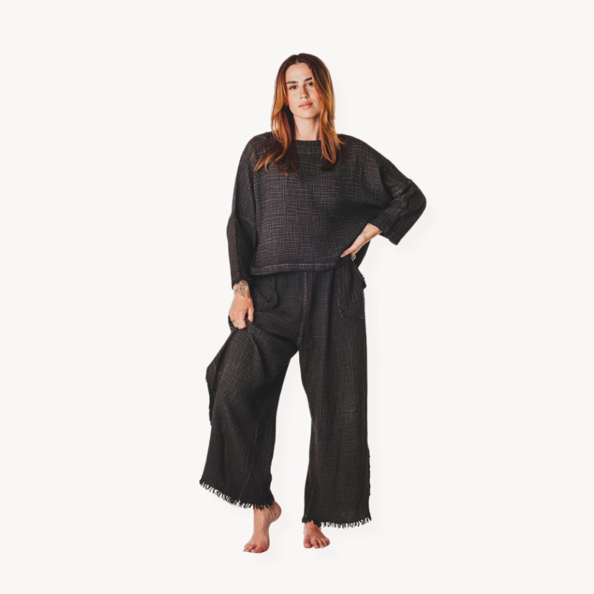 POKOLOKO Crinkle Long Sleeve Boat Top #color_crinkle-black