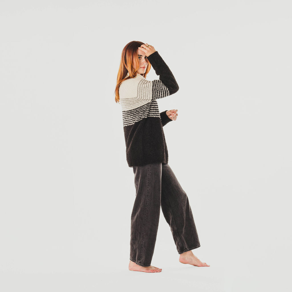 Lines Boucle Pullover
