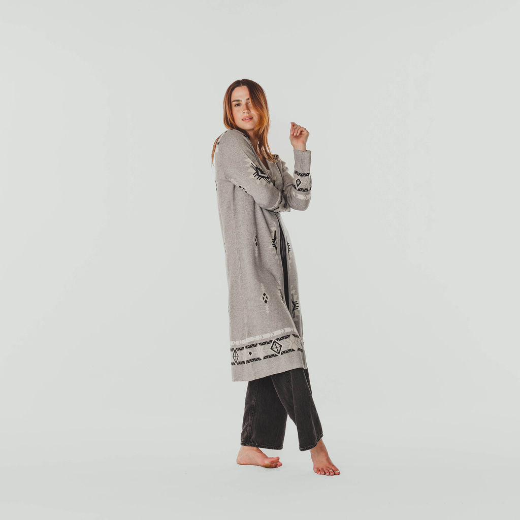 POKOLOKO Long Jacquard Sweater #color_grey-jacquard