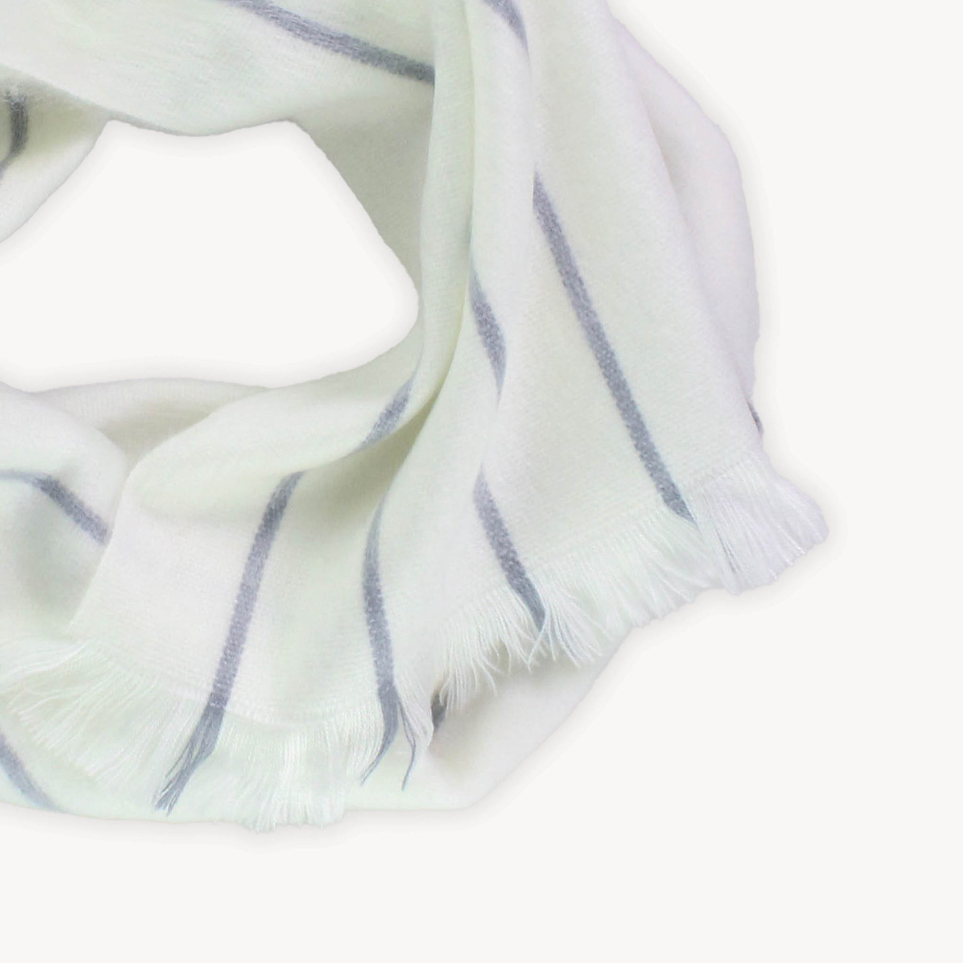 POKOLOKO Alpaca Seamless Fine Lines Scarf #color_natural-fine-lines