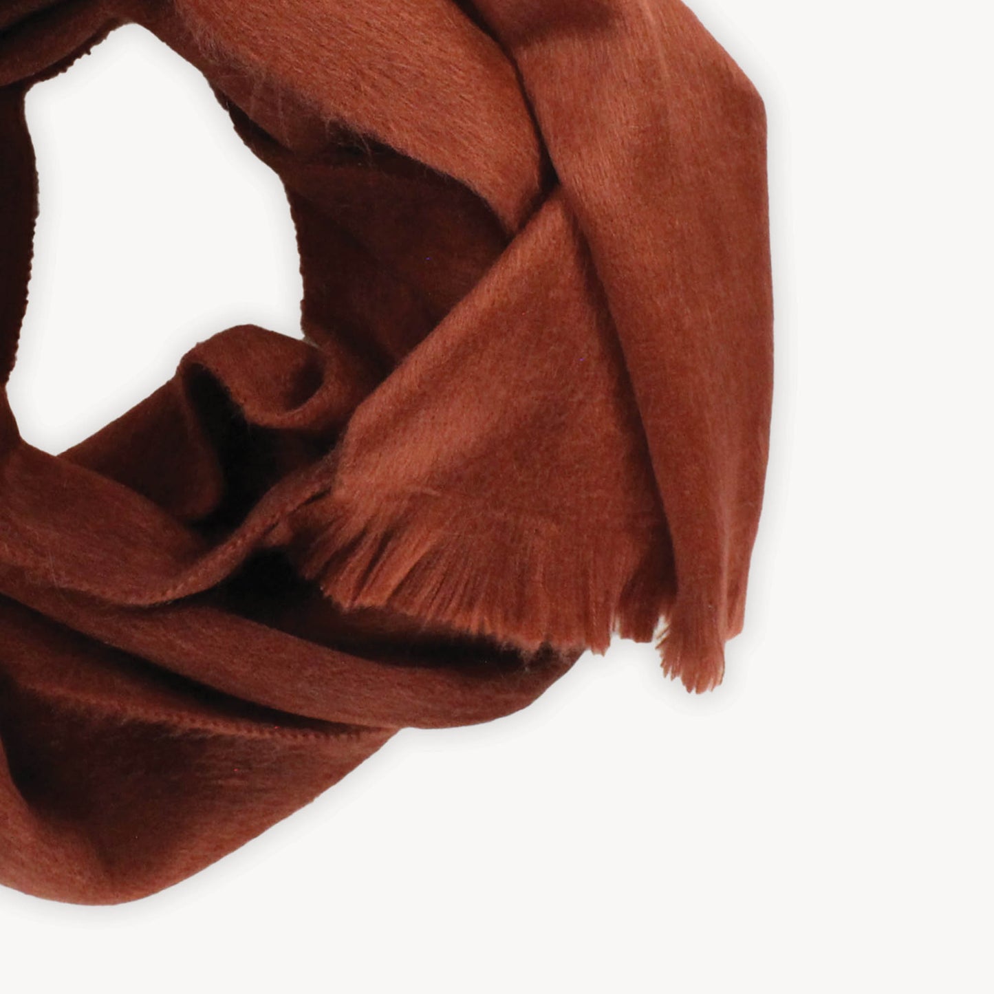 POKOLOKO Alpaca Seamless Ombre Scarf #color_creme-brulee-ombre