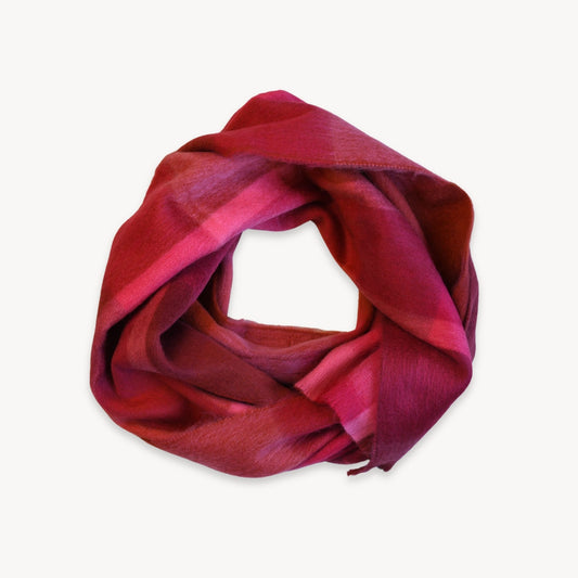 POKOLOKO Alpaca Seamless Plaid Scarf #color_sangria-plaid