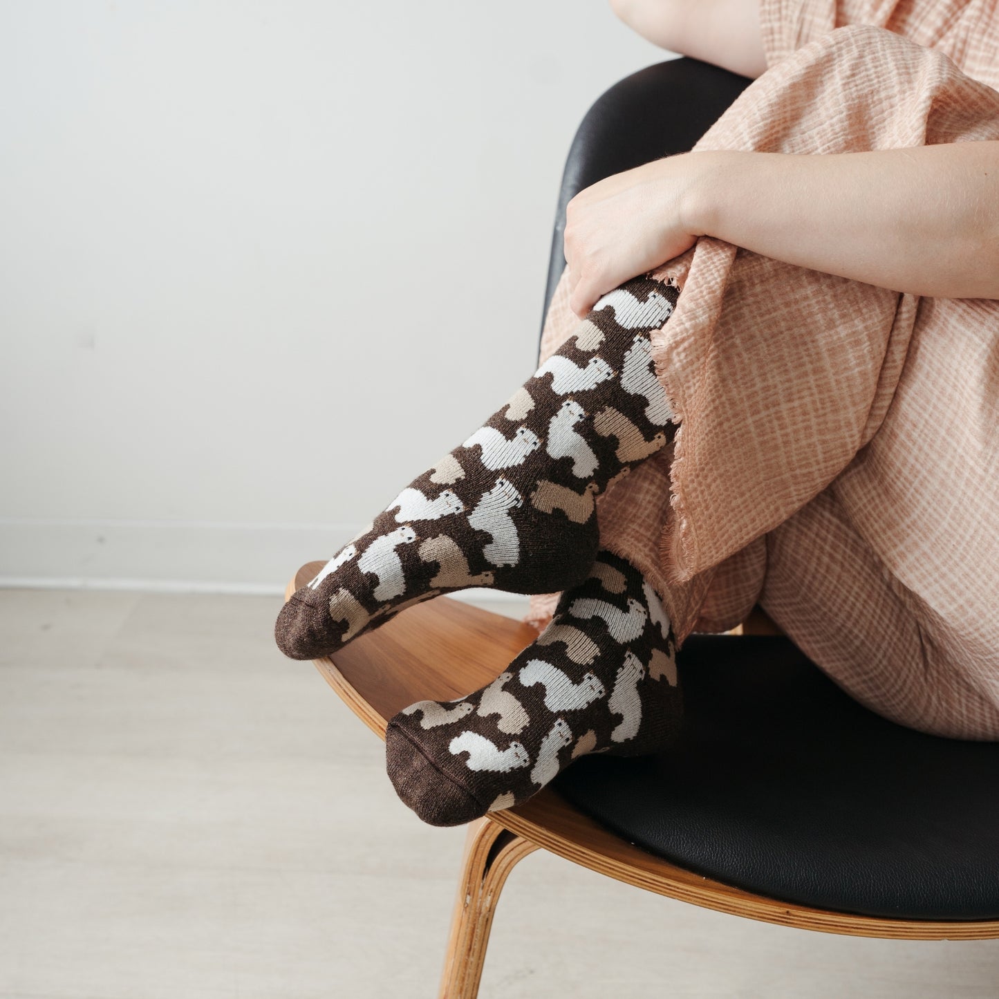 POKOLOKO Herd Alpaca Socks #color_chocolate-herd