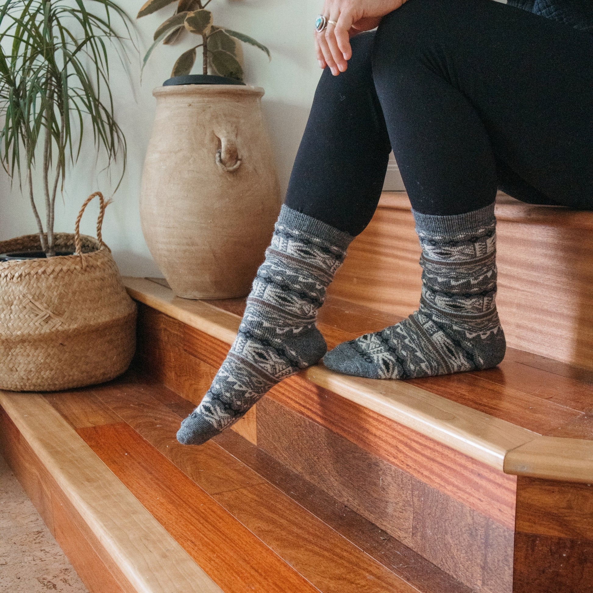 POKOLOKO Thick Print Alpaca Socks #color_rockface