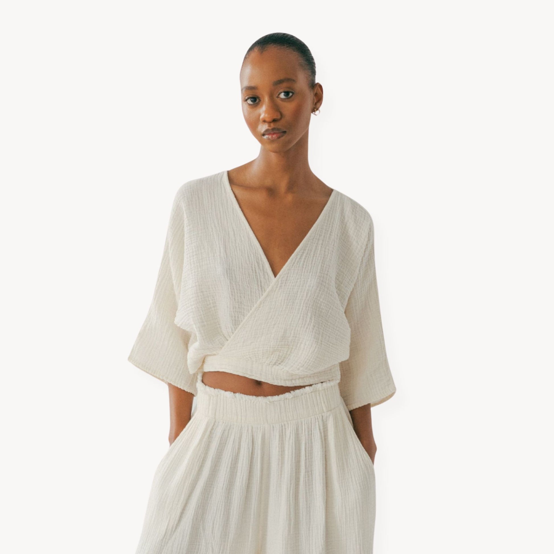 POKOLOKO Crinkle Balloon Sleeve Top #color_crinkle-cream
