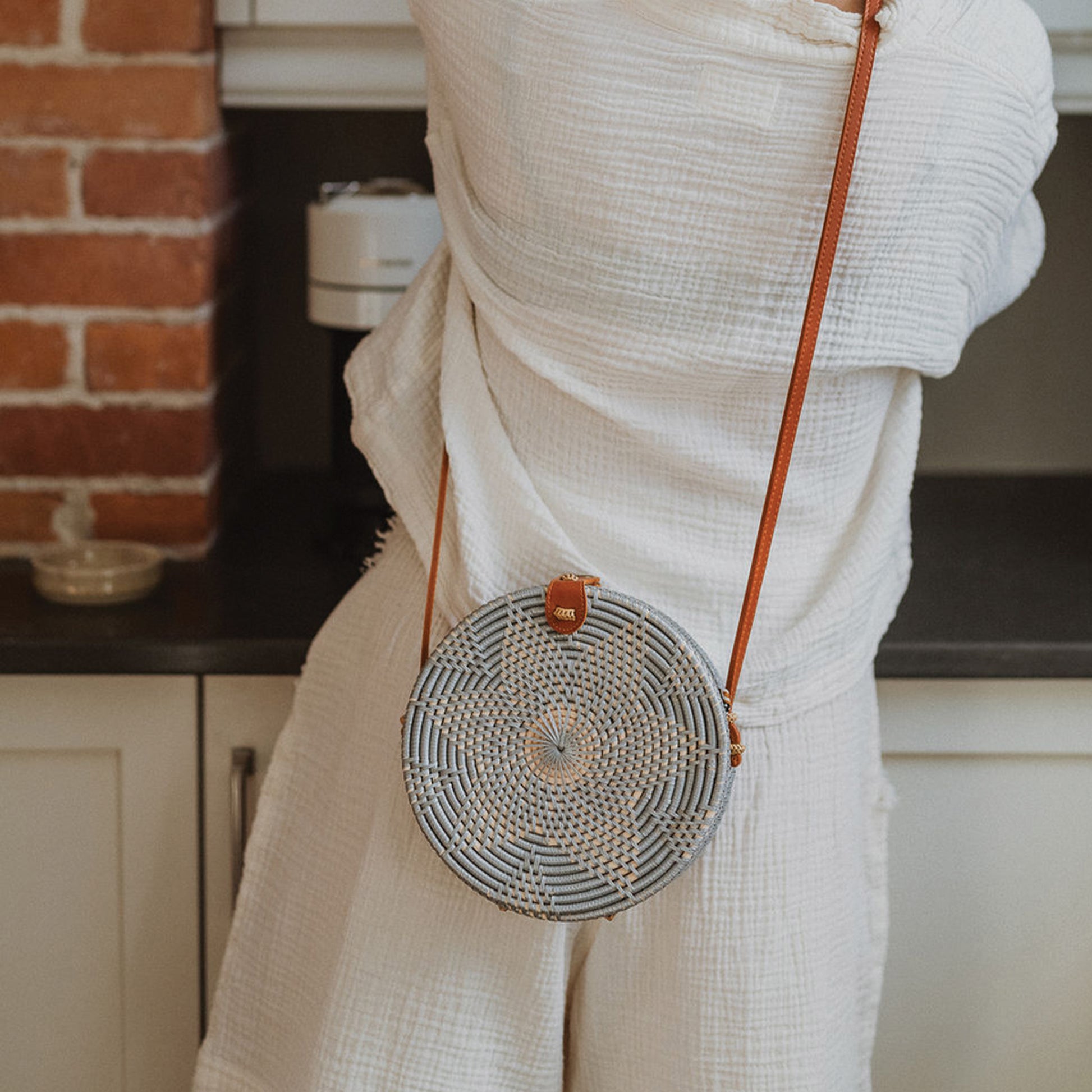 POKOLOKO Circle Bali Bag #color_grey-floral-rattan