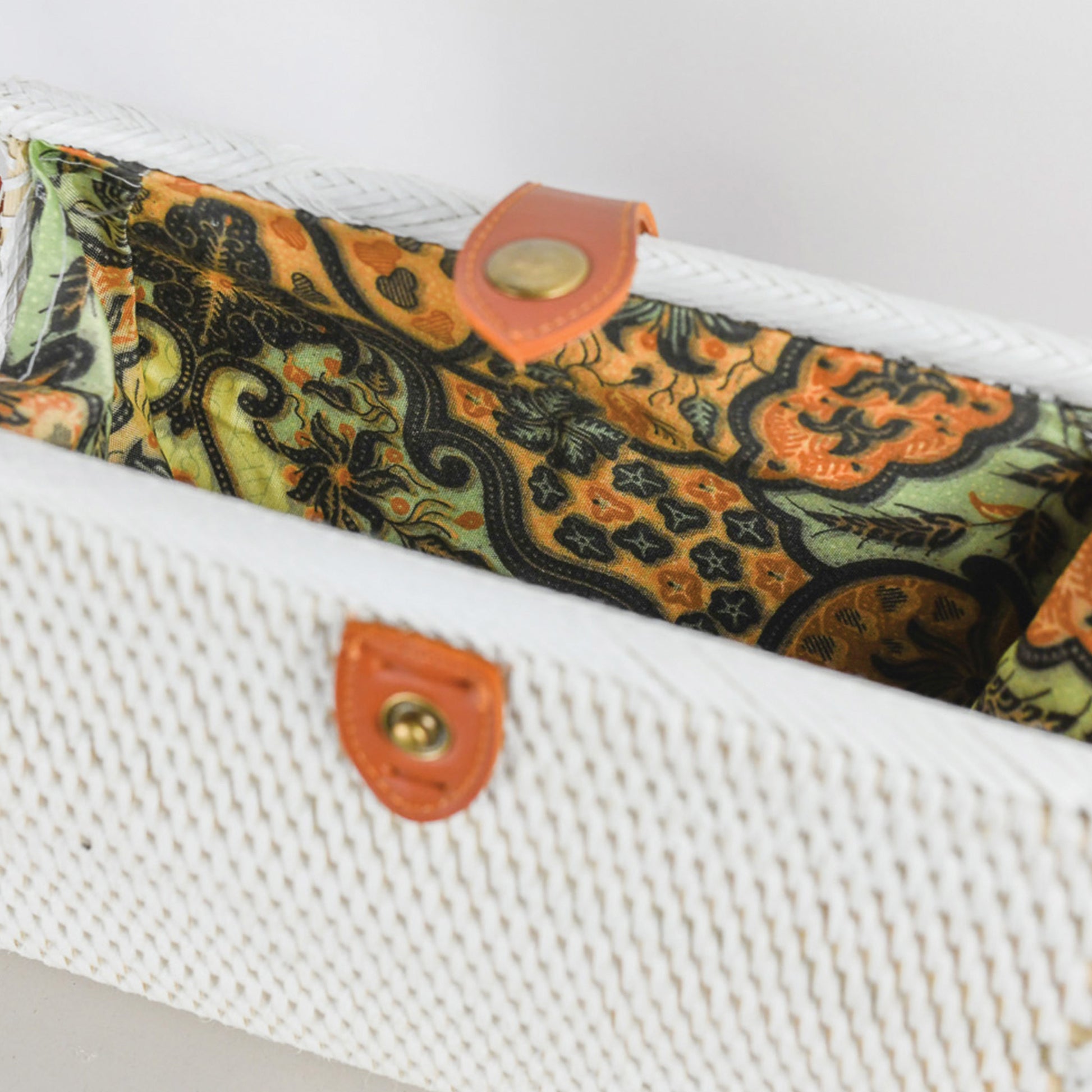 POKOLOKO Crossbody Bali Bag #color_bali-bag-white