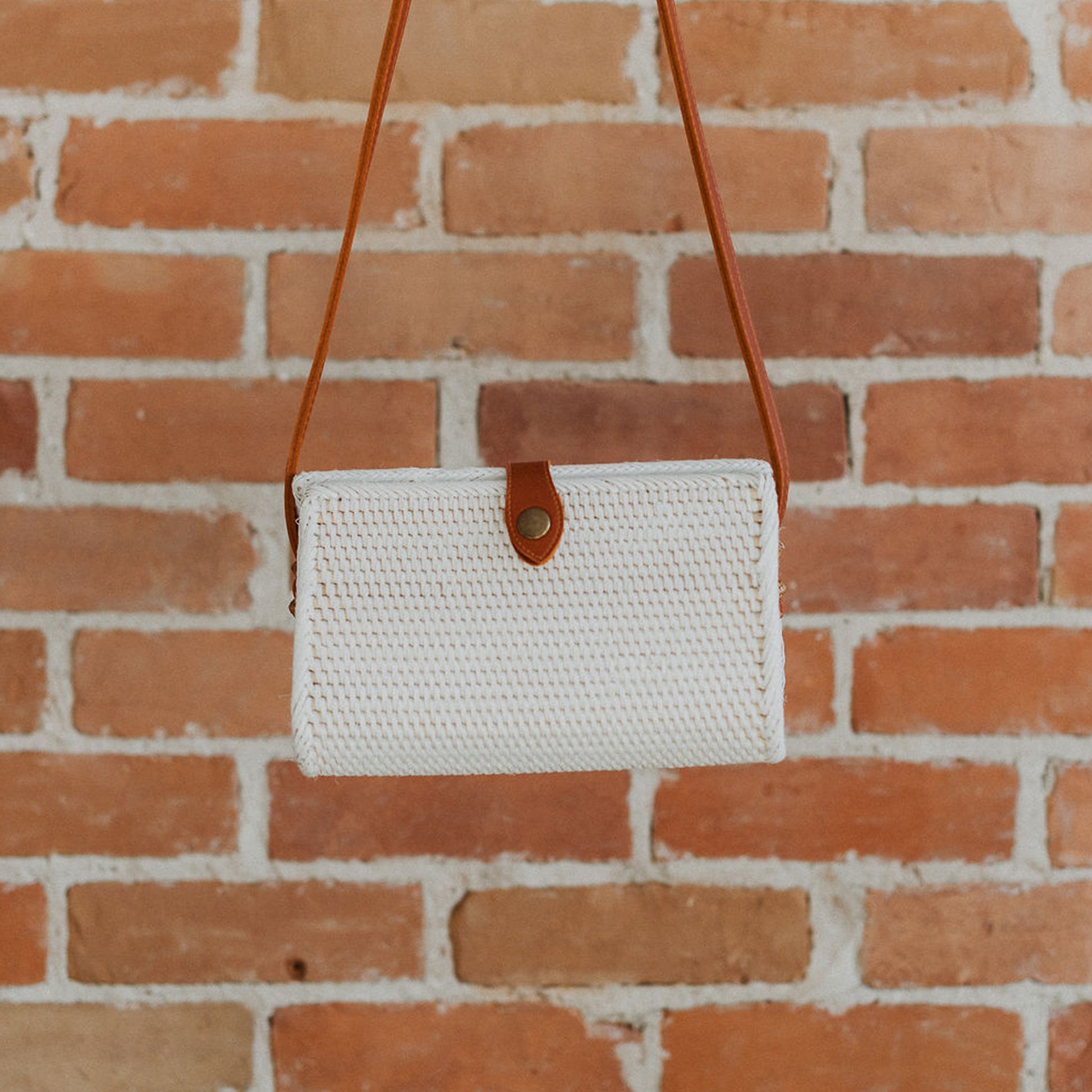 POKOLOKO Crossbody Bali Bag #color_bali-bag-white