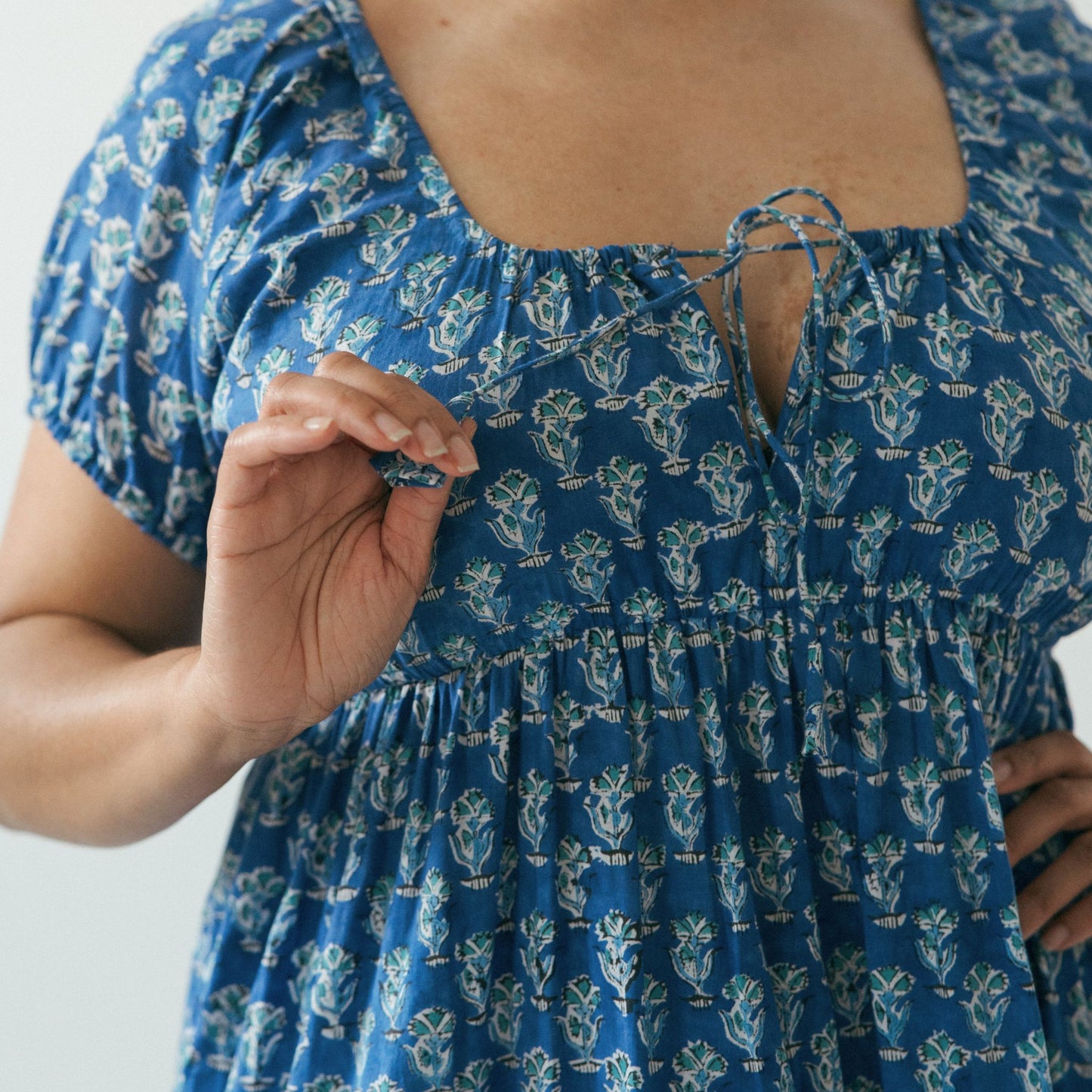POKOLOKO Tara Maxi Dress #color_sapphire-garden