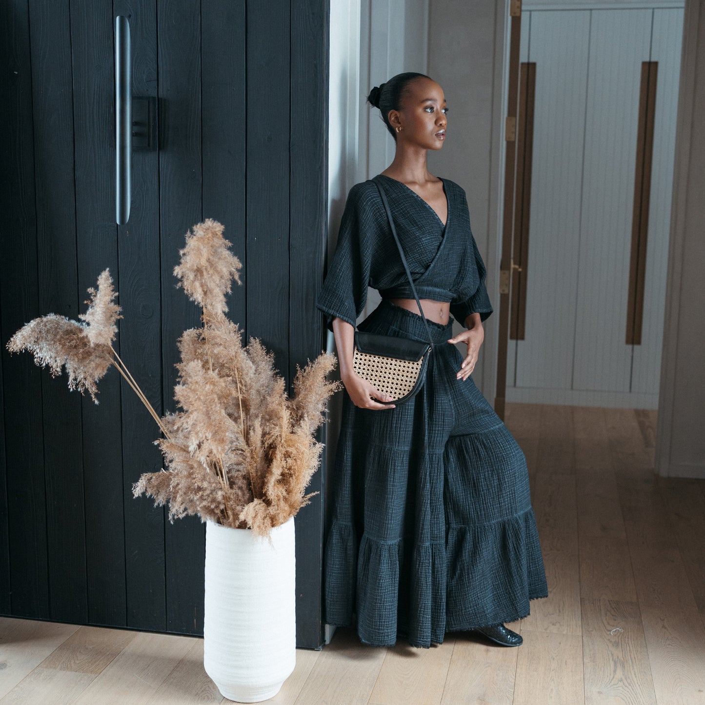 POKOLOKO Crinkle Balloon Sleeve Top #color_crinkle-black