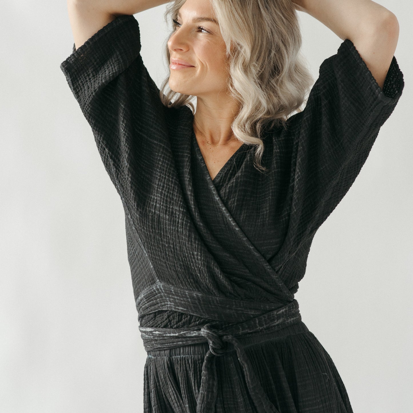 POKOLOKO Crinkle Balloon Sleeve Top #color_crinkle-black