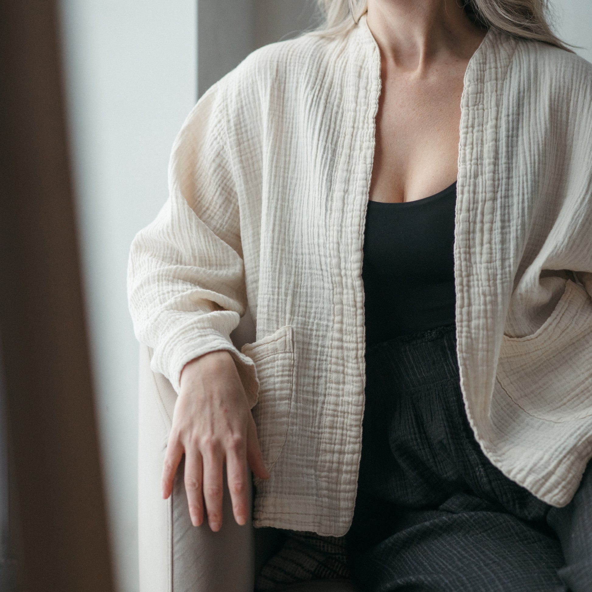 POKOLOKO Crinkle Short Jacket #color_crinkle-cream