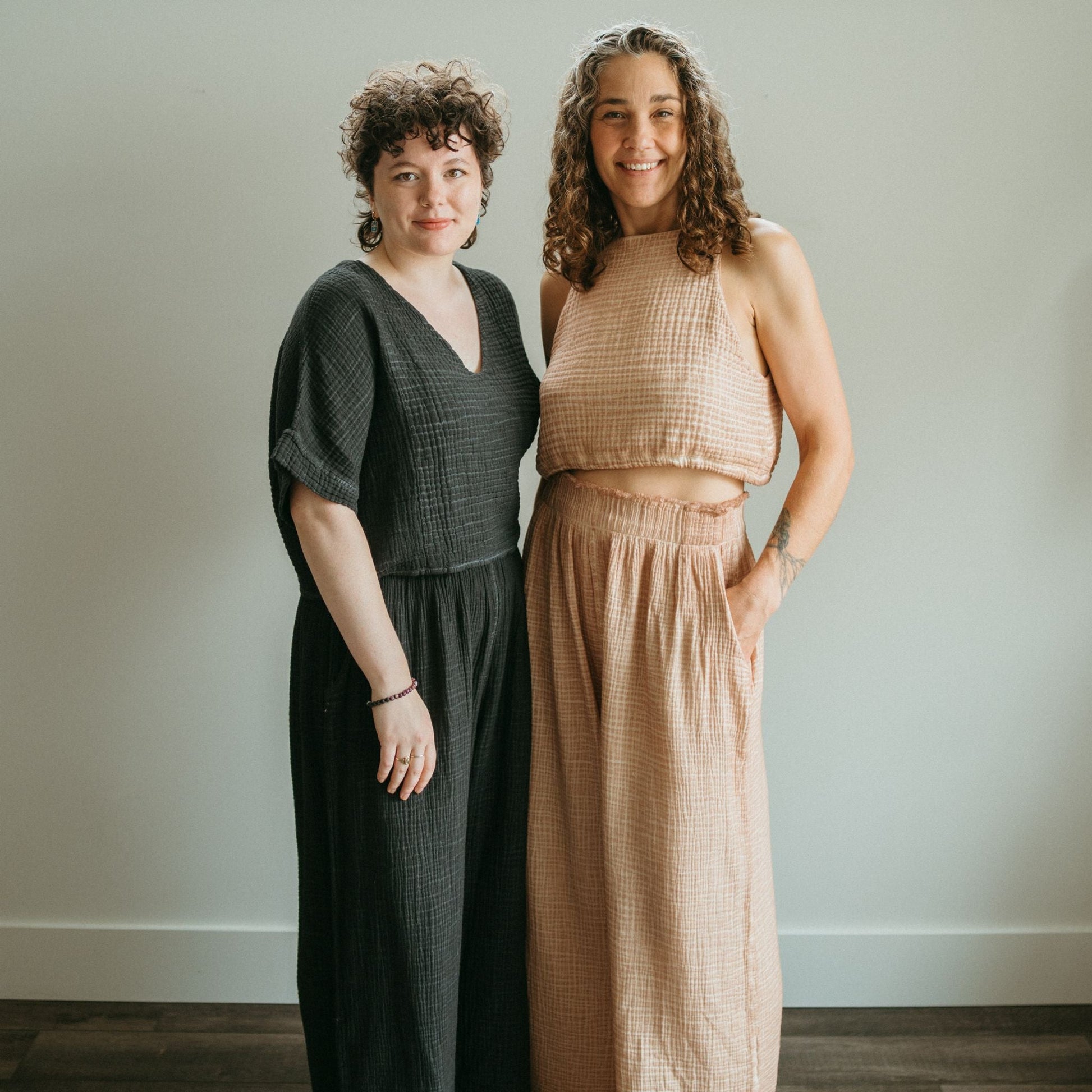 POKOLOKO Crinkle Keyhole Tank #color_crinkle-beige