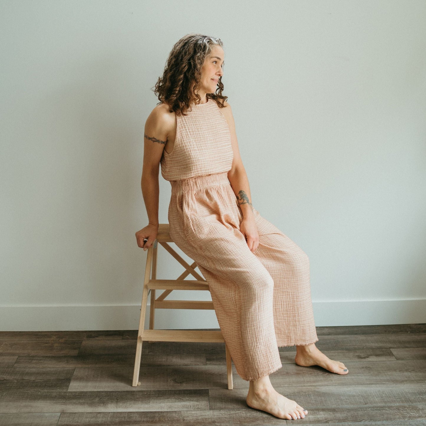 POKOLOKO Crinkle Palazzo Pants #color_crinkle-beige