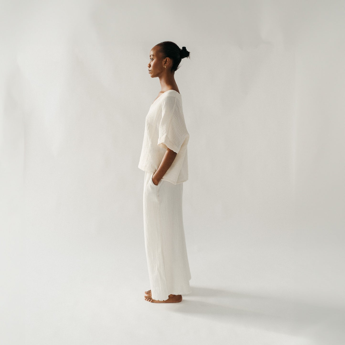 POKOLOKO Crinkle V Neck Top #color_crinkle-cream