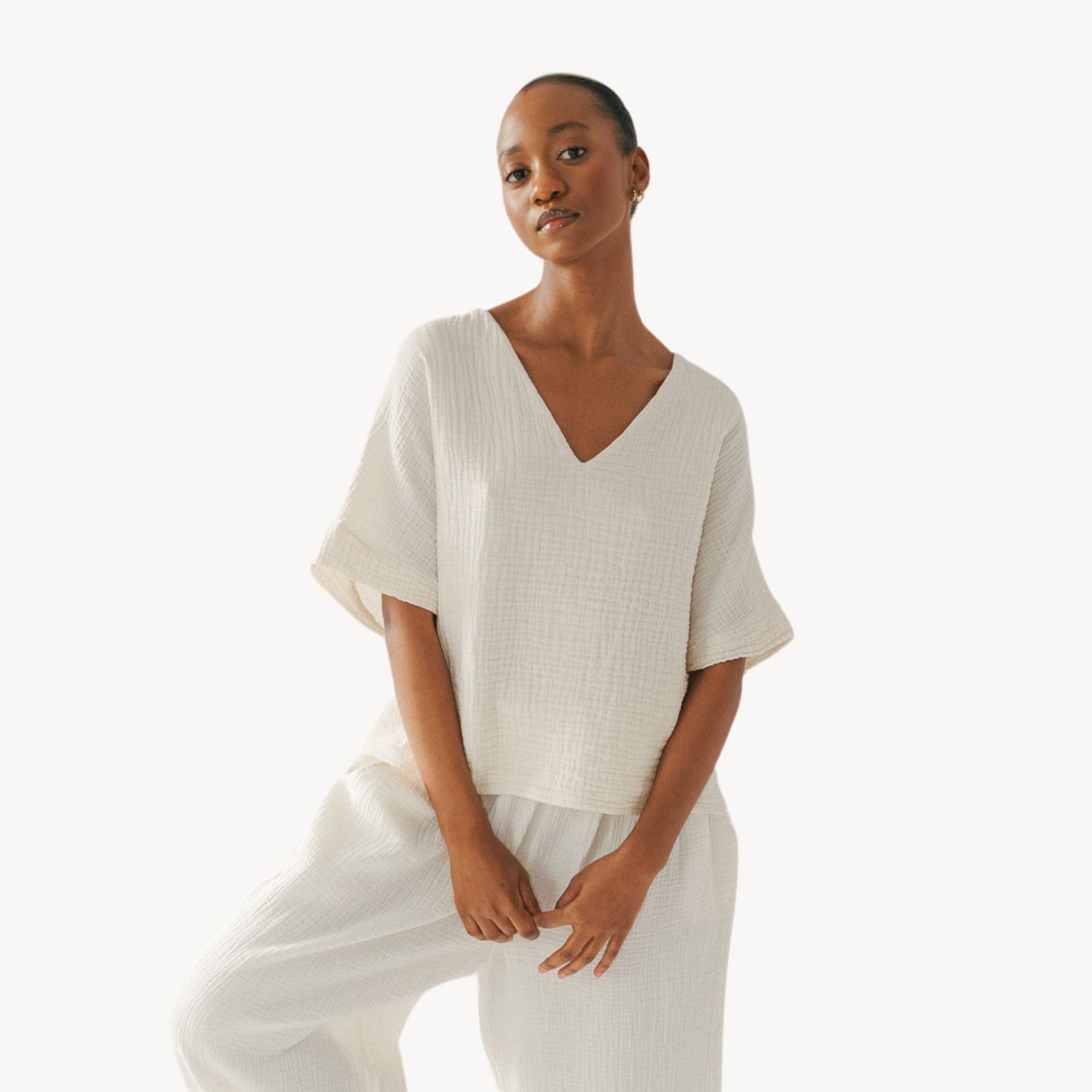 POKOLOKO Crinkle V Neck Top #color_crinkle-cream