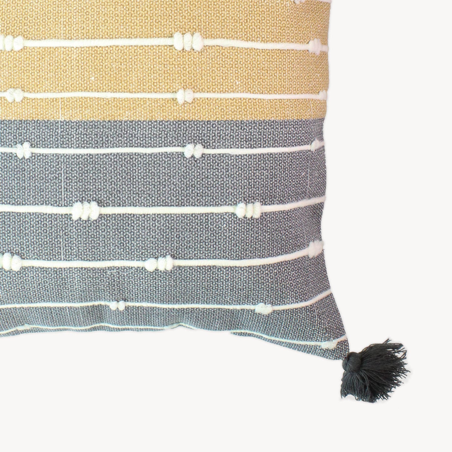Knotted Pillow