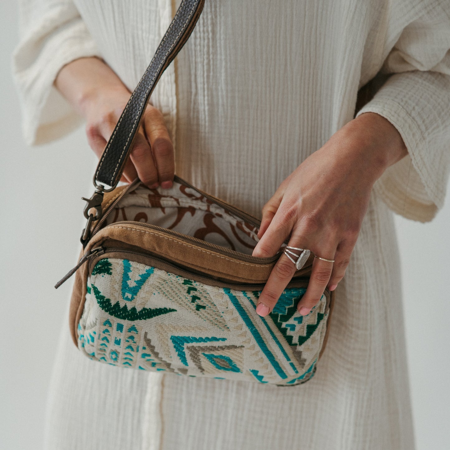 POKOLOKO Wristlet - Scarlet