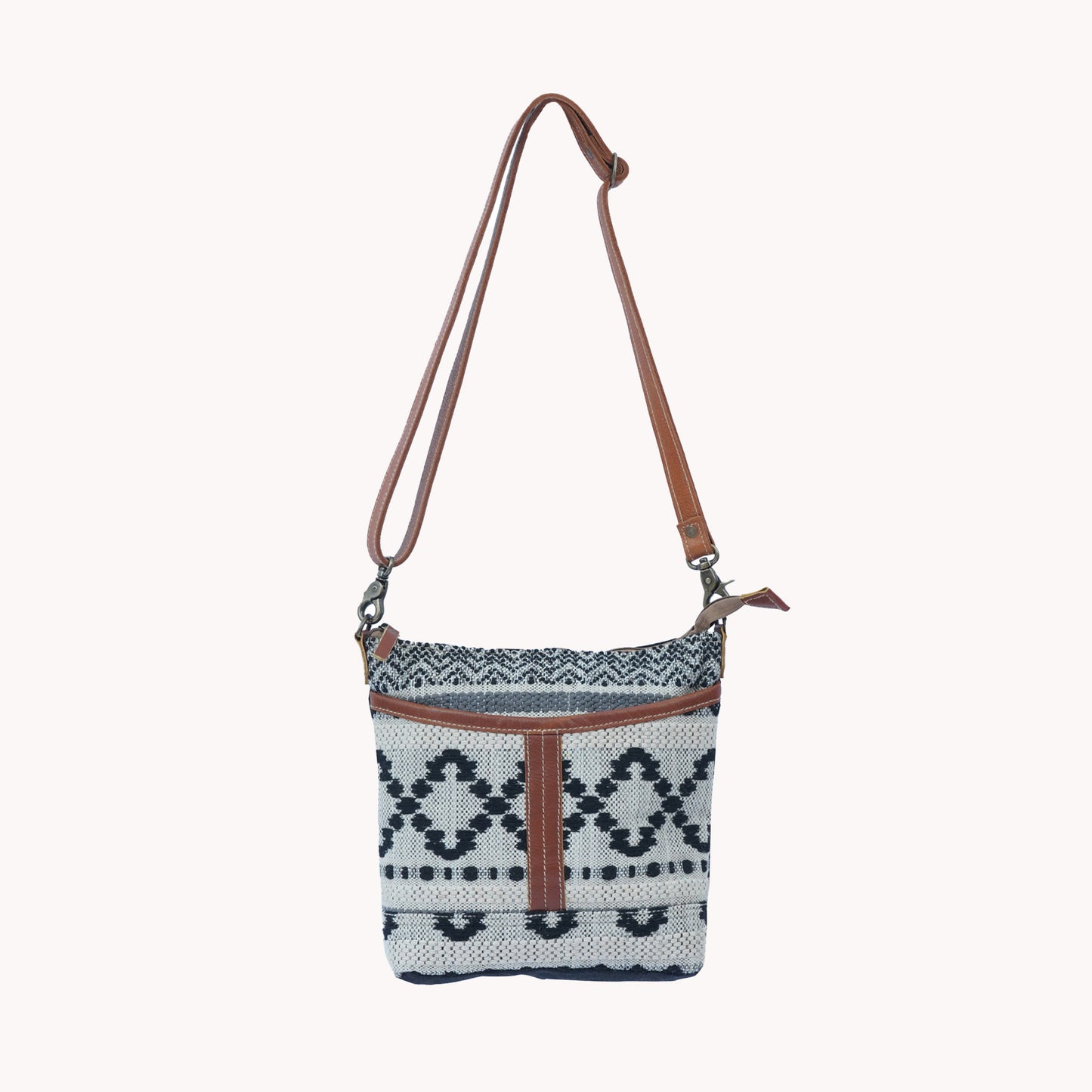 Mesa Shoulder Bag