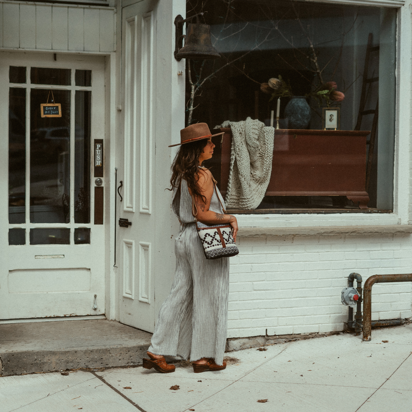 Mesa Shoulder Bag
