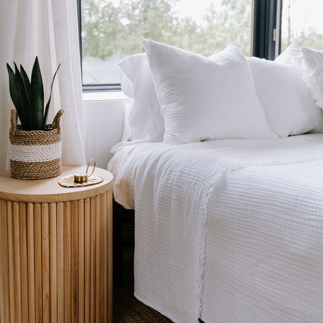 POKOLOKO Crinkle Bed Covers #color_white-crinkle