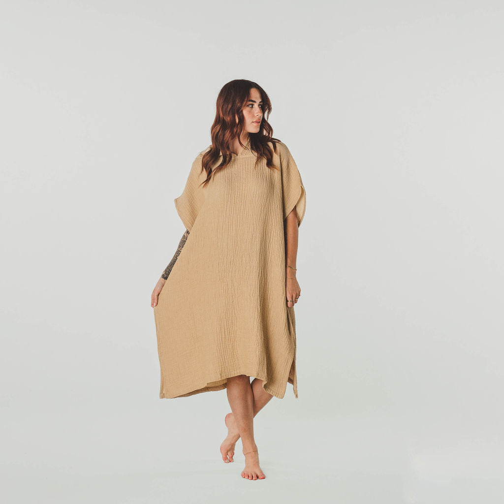 POKOLOKO Shoreline Poncho #color_sand