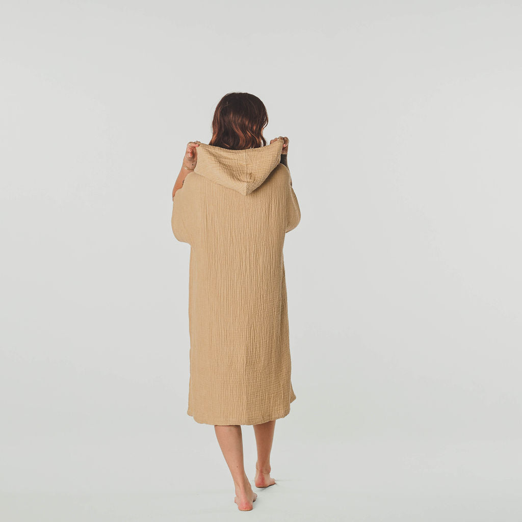 POKOLOKO Shoreline Poncho #color_sand