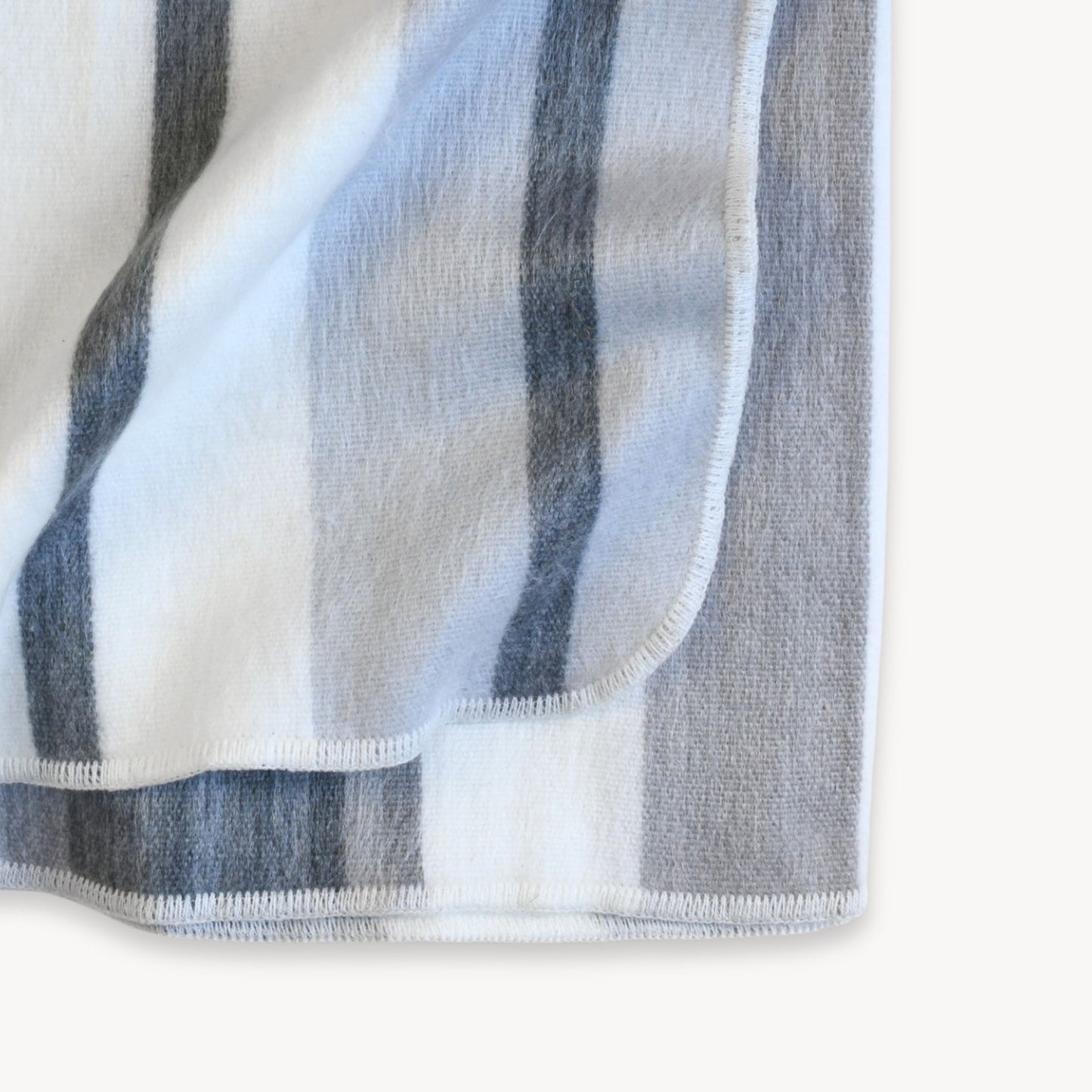 POKOLOKO Striped Alpaca Blanket #color_earl-grey-stripe