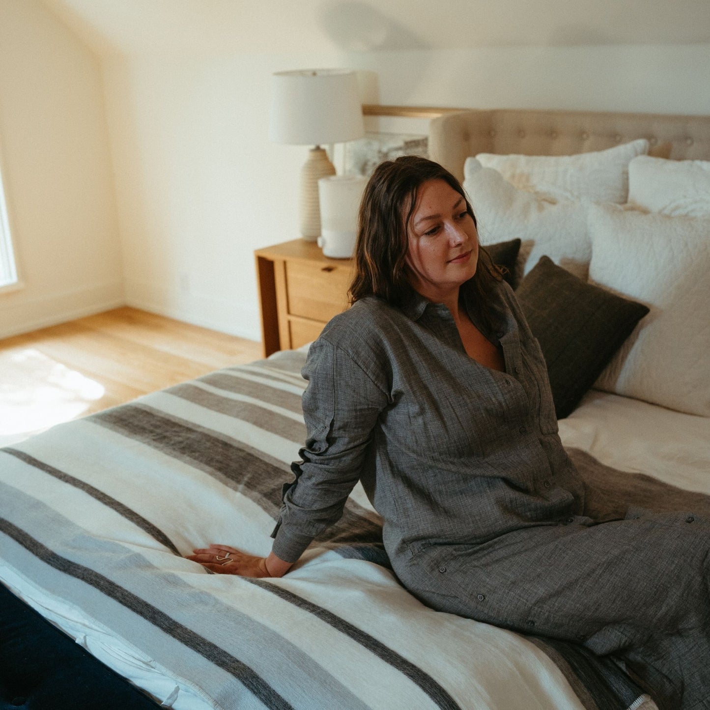 POKOLOKO Striped Alpaca Blanket #color_earl-grey-stripe