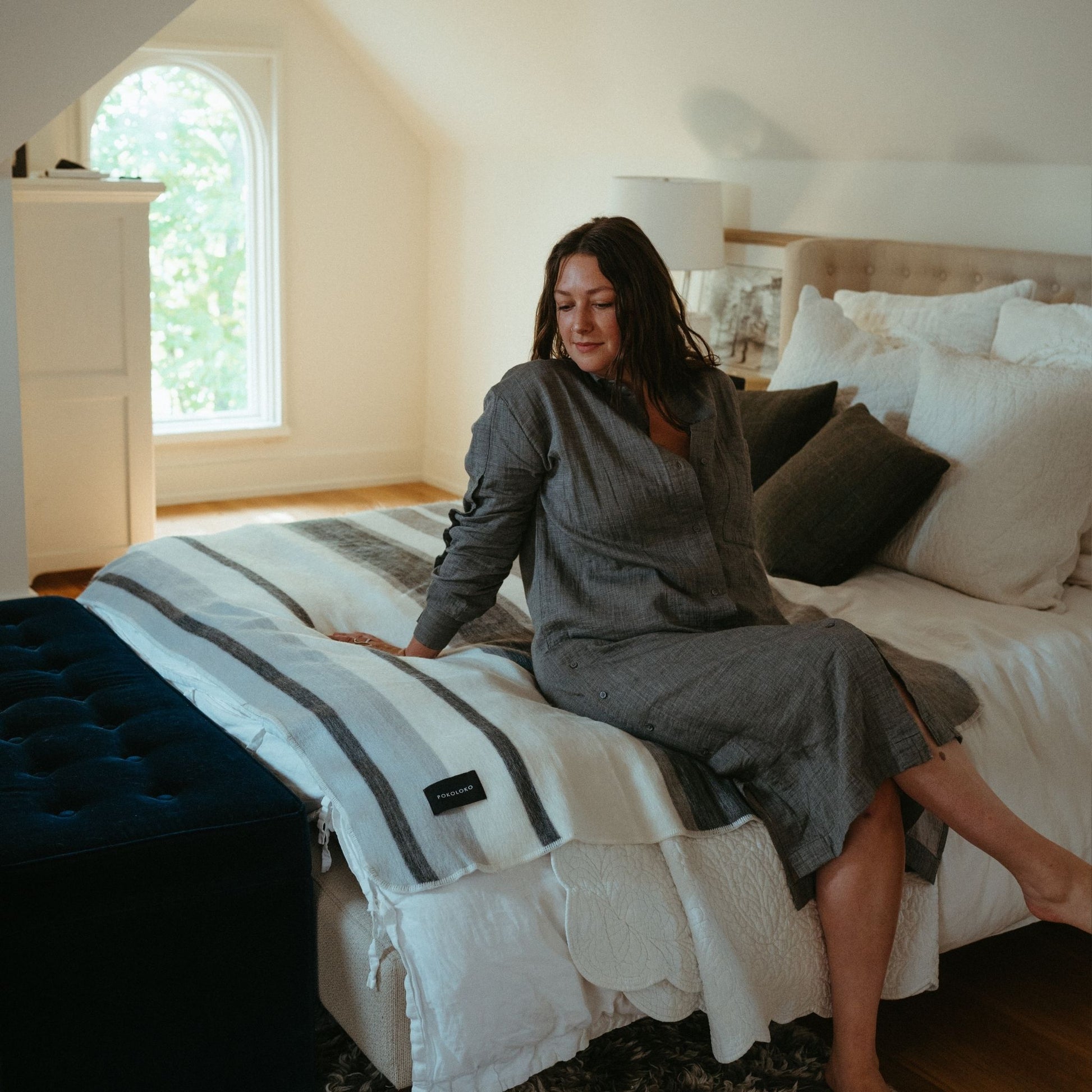 POKOLOKO Striped Alpaca Blanket #color_earl-grey-stripe