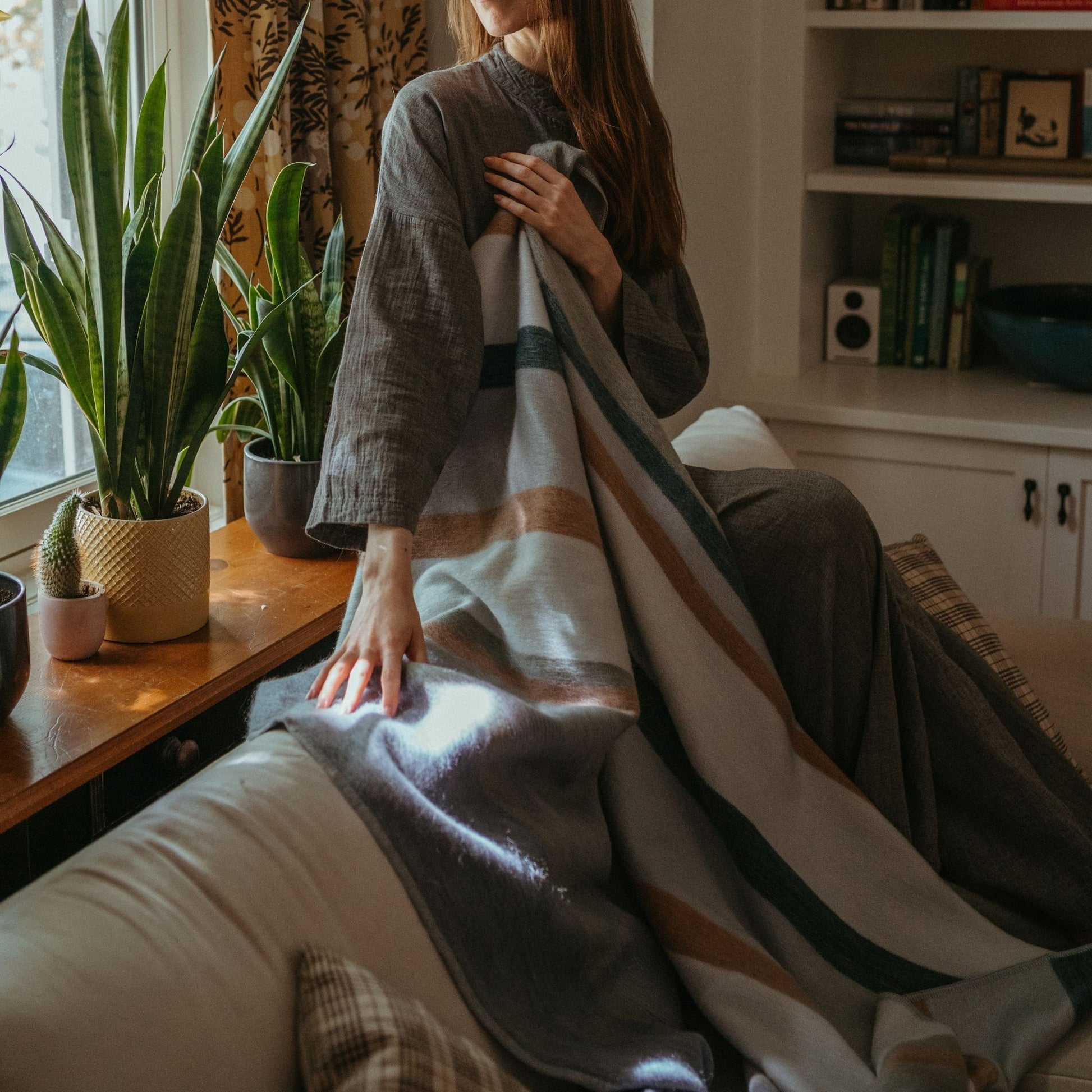 POKOLOKO Striped Alpaca Blanket #color_earth-stripe