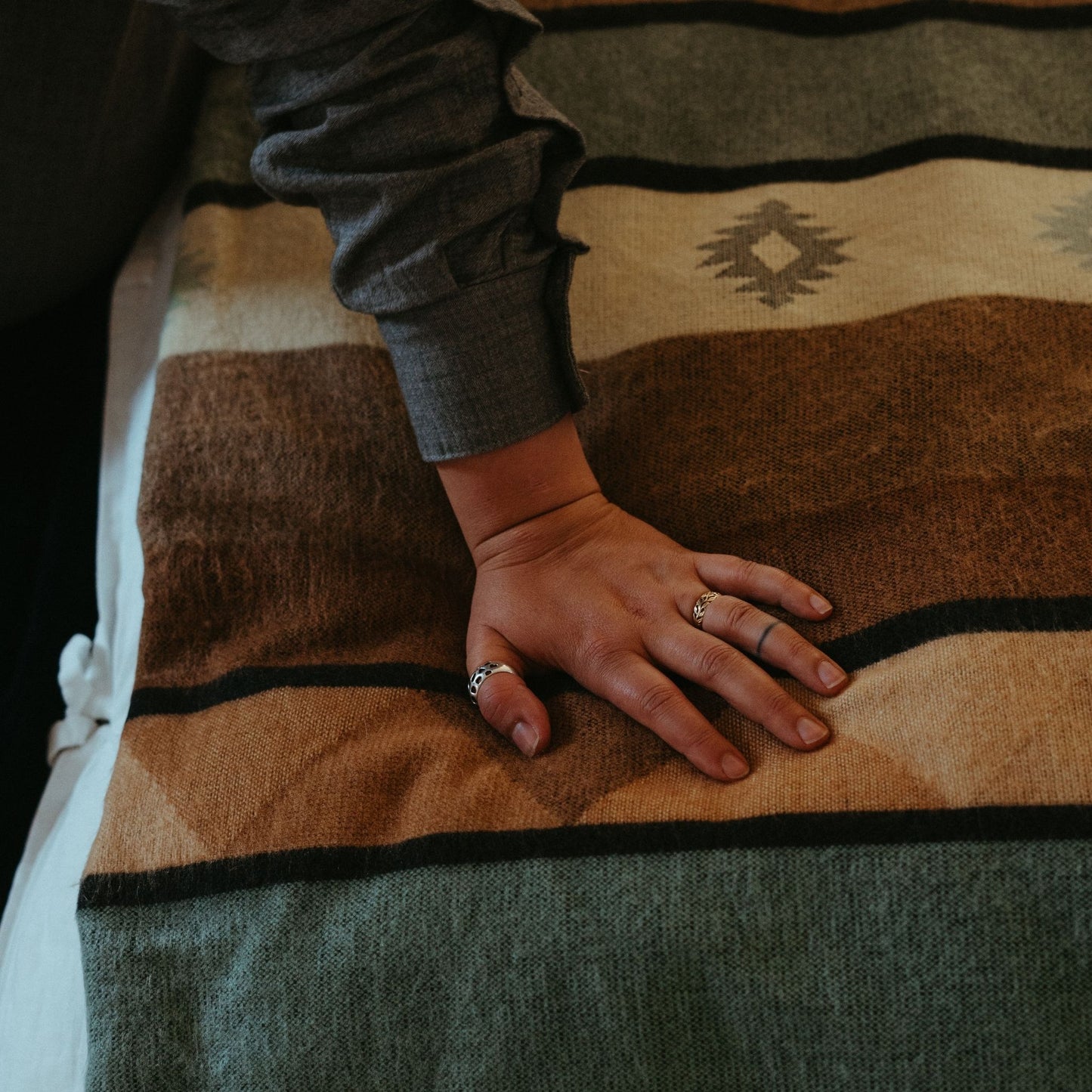 POKOLOKO Southwest Blanket #color_river-valley