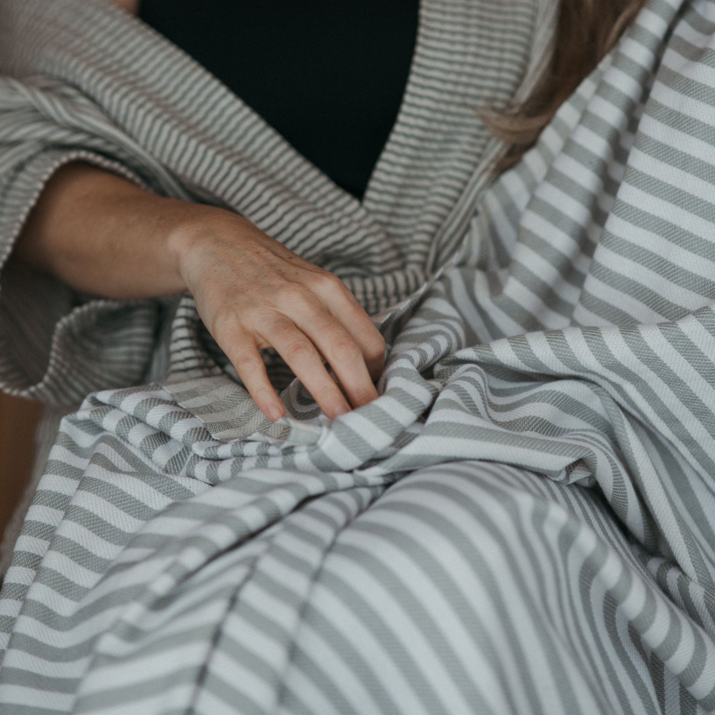 POKOLOKO Striped Picnic Blanket #color_grey