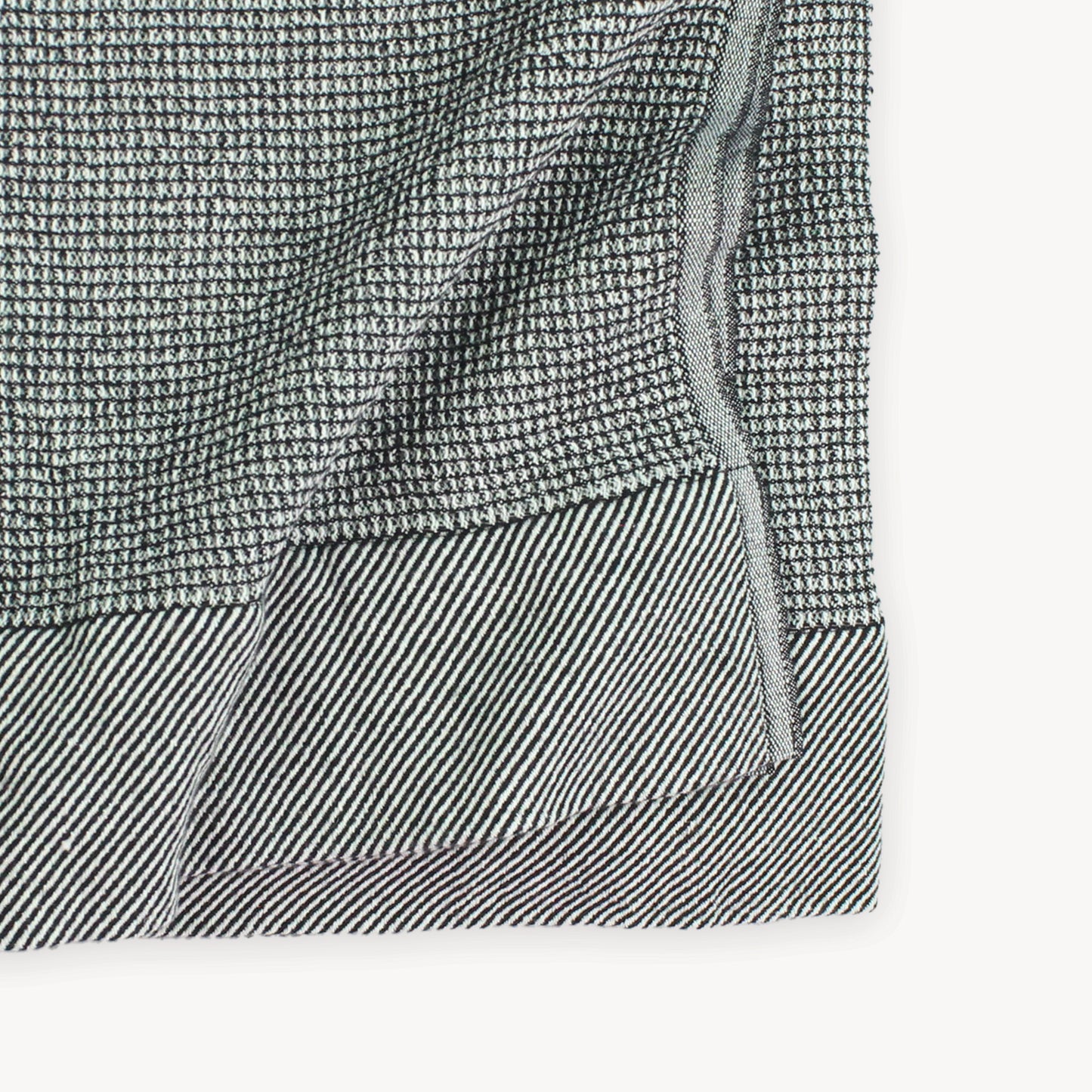 POKOLOKO Wool Waffle Throw #color_waffle-black