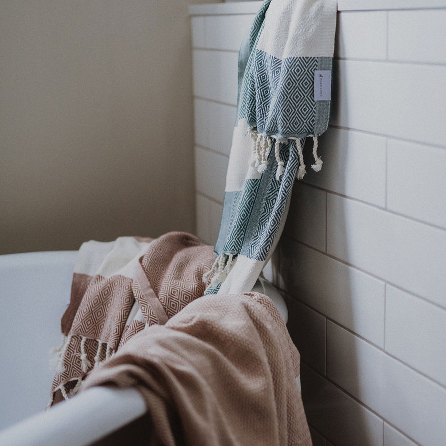 POKOLOKO Diamond Towel #color_prussian-diamond
