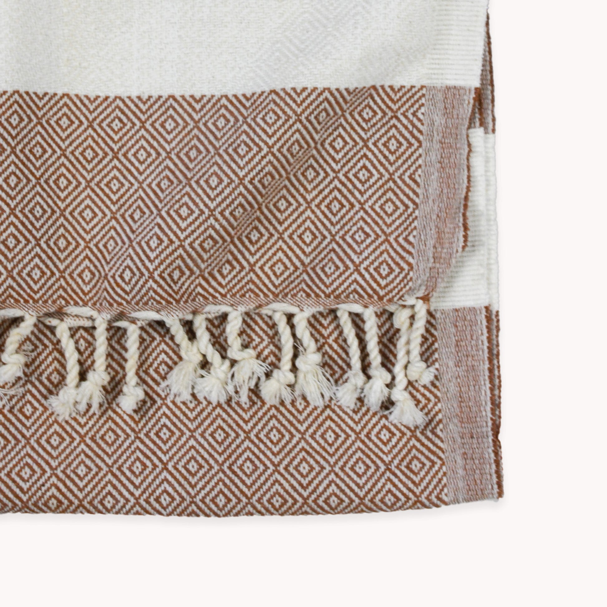 POKOLOKO Diamond Towel #color_almond-diamond