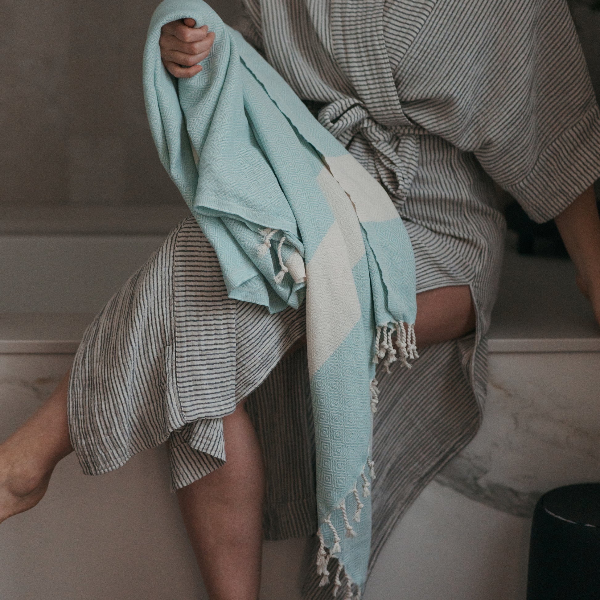 POKOLOKO Diamond Towel #color_blue-oasis-diamond