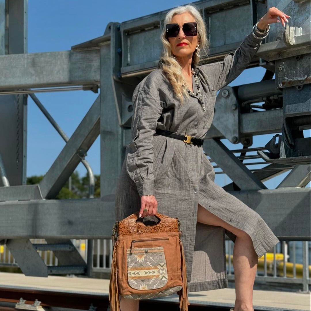 City Collection Buttoned Shirt Dress