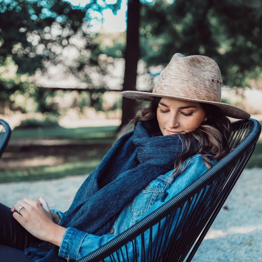 POKOLOKO Solid Alpaca Seamless Scarf #color_officer