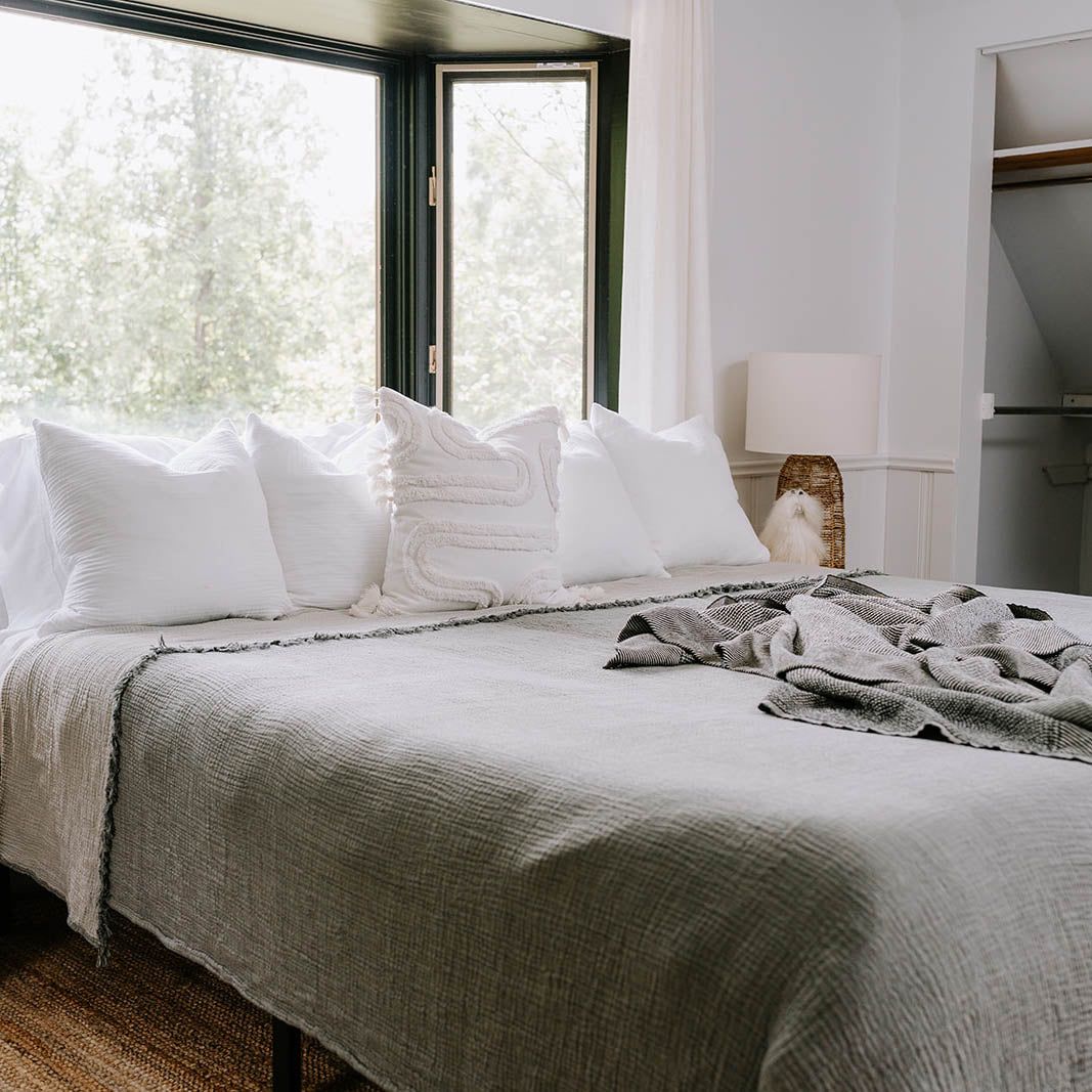 Rounded Swirl Pillow