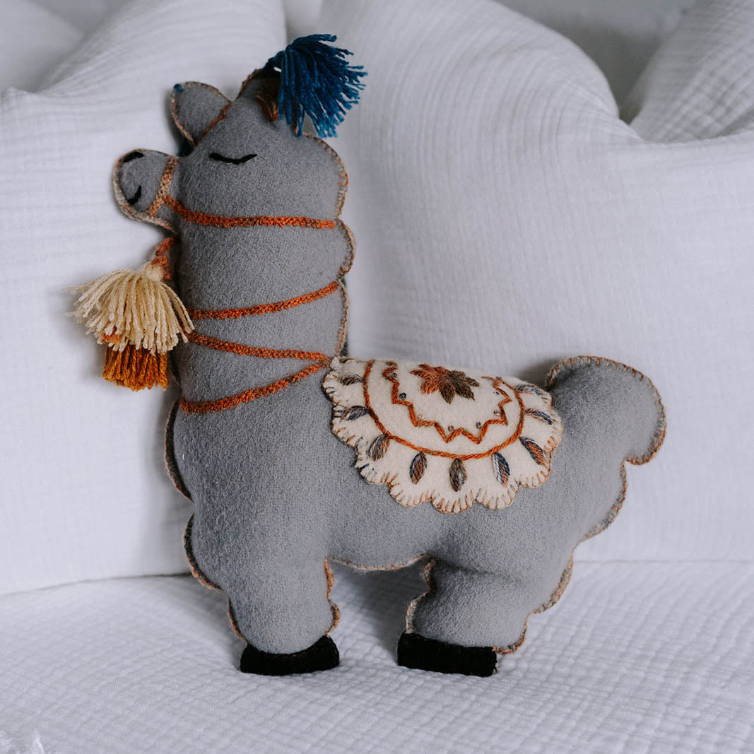 POKOLOKO Embroidered Alpaca Pillow #color_embroidered-grey