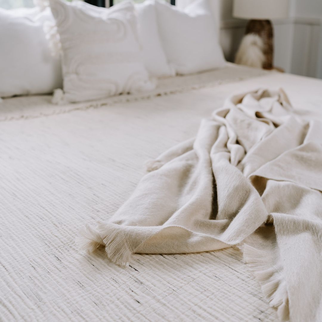 Sketched Crinkle Bed Cover