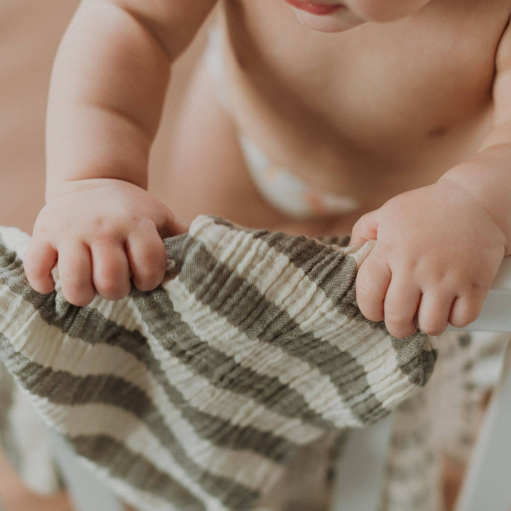 POKOLOKO Sailor Muslin Baby Blanket #color_moss