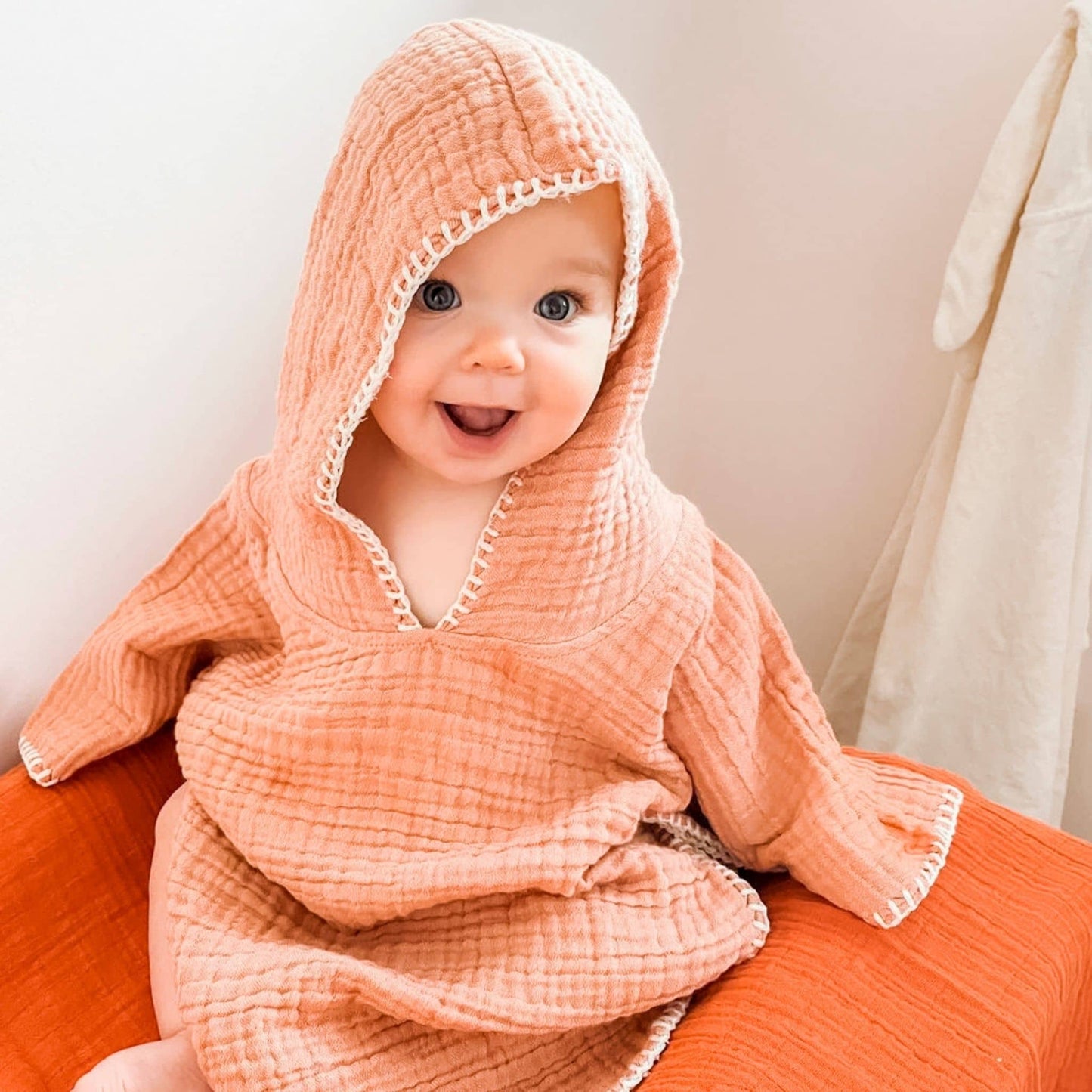 POKOLOKO Solid Muslin Baby Blanket #color_solid-mandarin