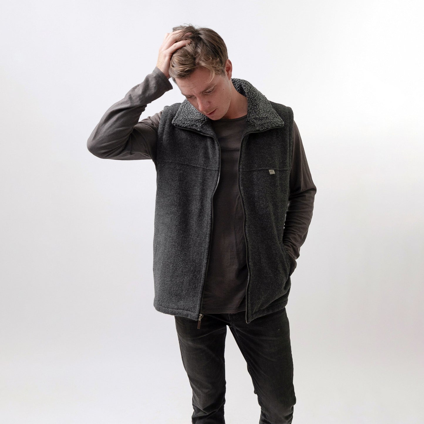 POKOLOKO Armor Alpaca Vest #color_grey