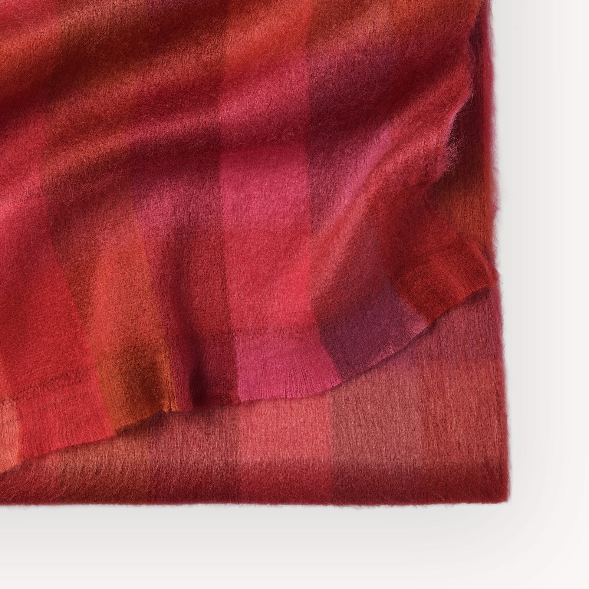 POKOLOKO Alpaca Seamless Check Scarf #color_claret-check