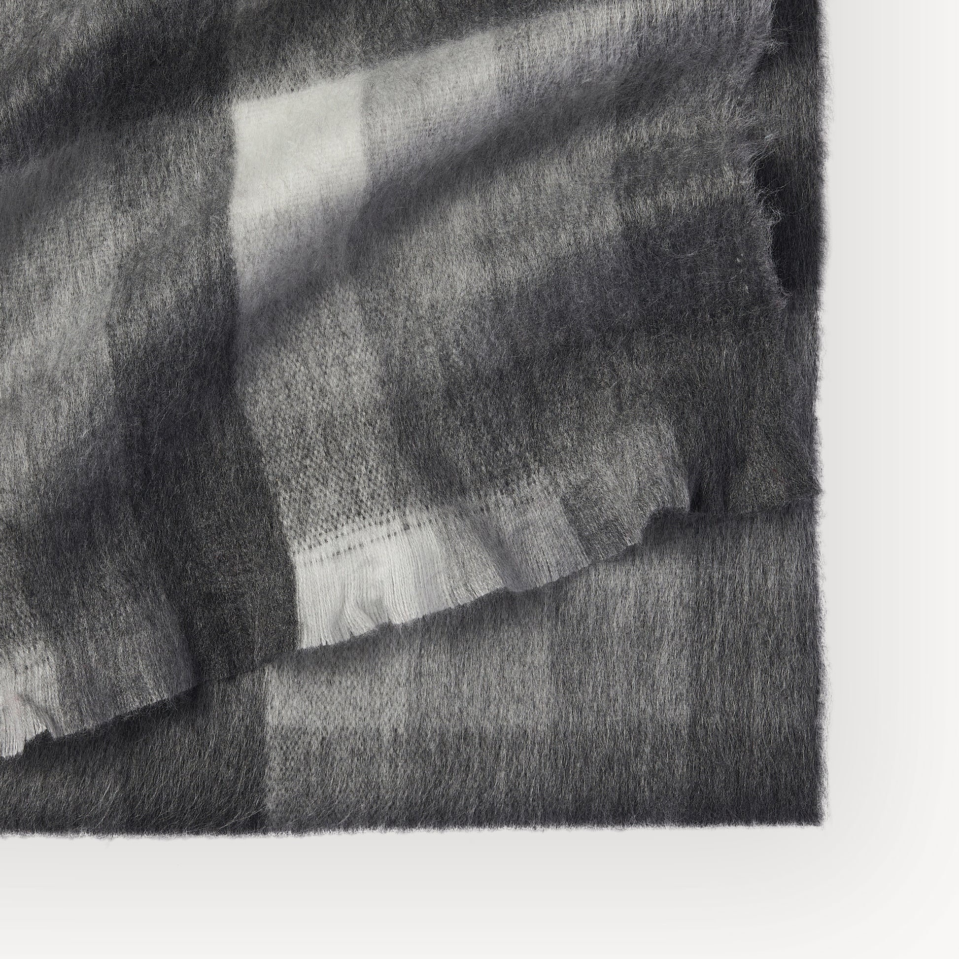 POKOLOKO Alpaca Seamless Check Scarf #color_sterling check