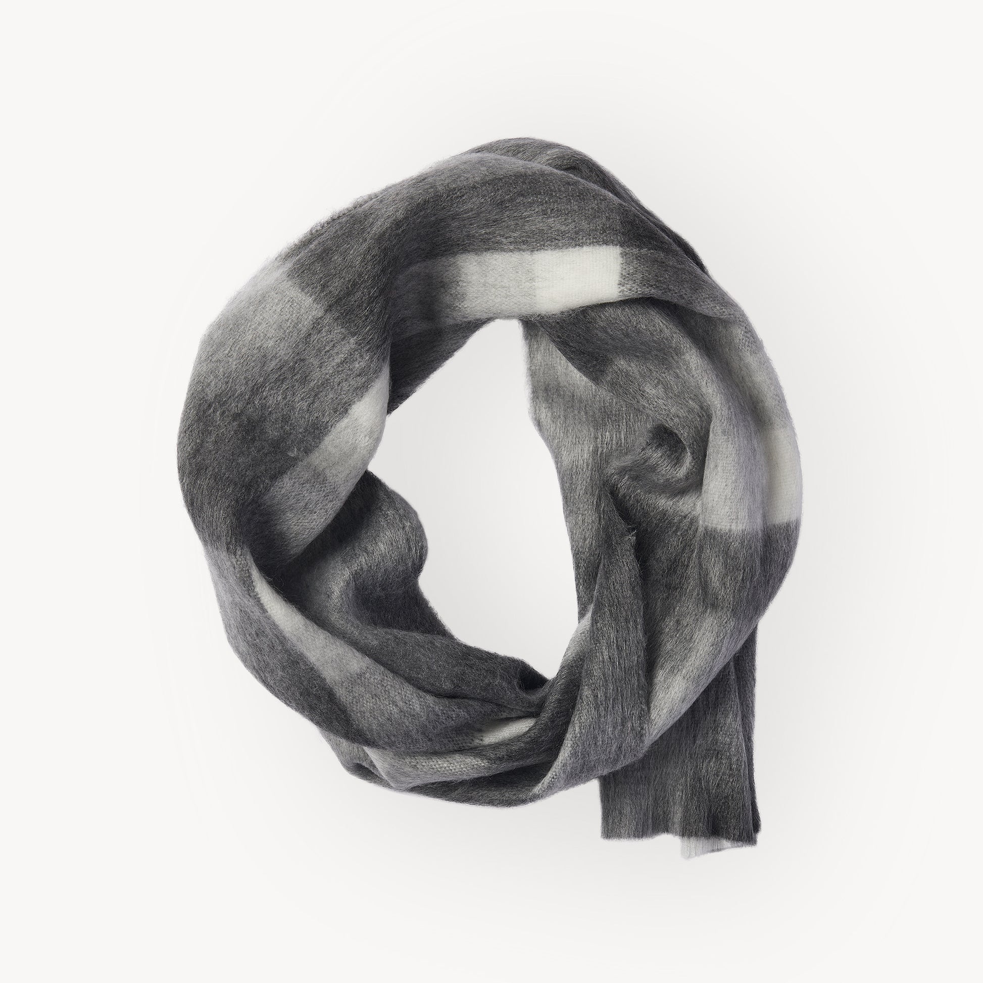 POKOLOKO Alpaca Seamless Check Scarf #color_sterling-check