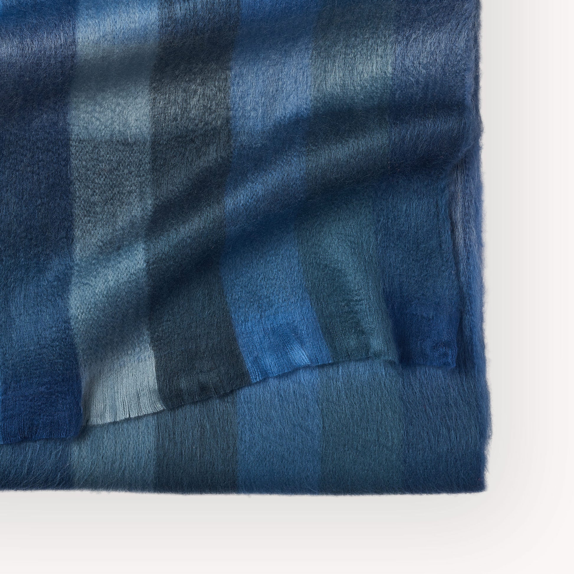 POKOLOKO Alpaca Seamless Check Scarf #color_waterfall-check